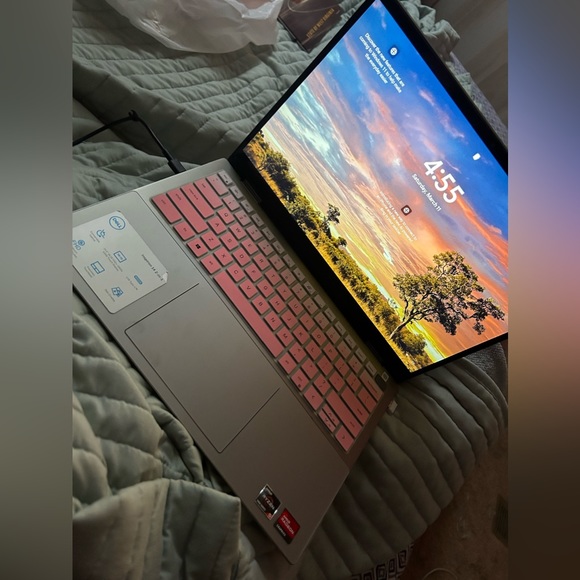 Dell- Inspiron 2-in-1 14” FHD+ Touch Laptop – AMD Ryzen 5 – 8GB Memory – 512GB